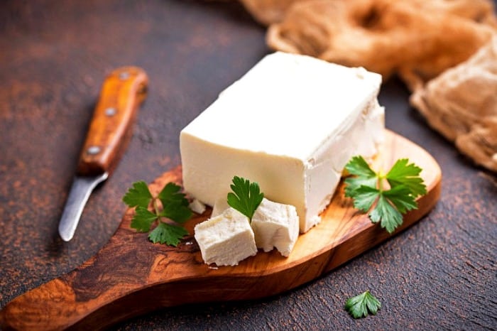 آیا مصرف پنیر بر روی قد تاثیر میگذارد ؟